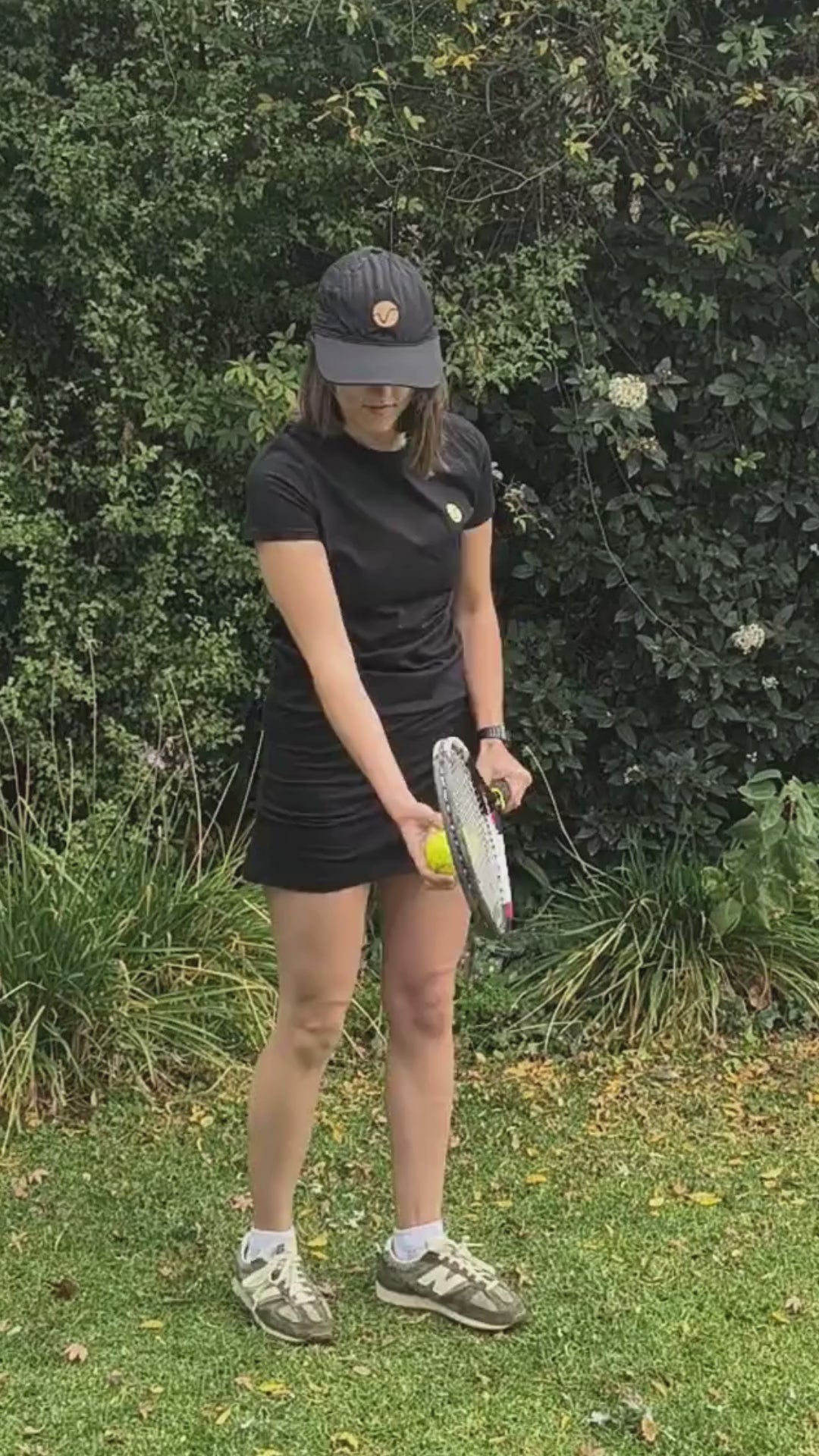 Versatile women's pre and post-match tennis polo shirt